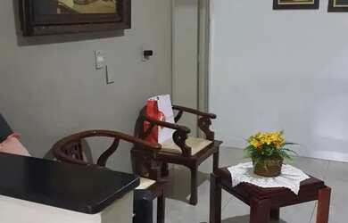 Imagem: A casa possui 3 Dormitórios, 2 Banheiros, 2 Vagas na garagem