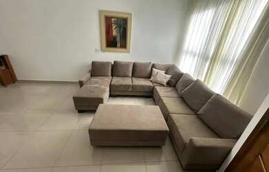 Imagem: A casa em condomínio possui 2 Dormitórios, 3 Banheiros, 4