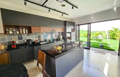 Imagem: A casa à venda possui 2 Dormitórios, 1 Banheiro, 3 Vagas na