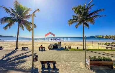 Imagem: O apartamento possui 4 Dormitórios, 4 Banheiros, 3 Vagas na