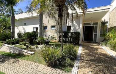 Imagem: A casa em condomínio possui 3 Dormitórios, 5 Banheiros, 4