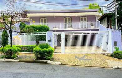 Imagem: A casa possui 4 Dormitórios, 4 Banheiros, 2 Vagas na garagem