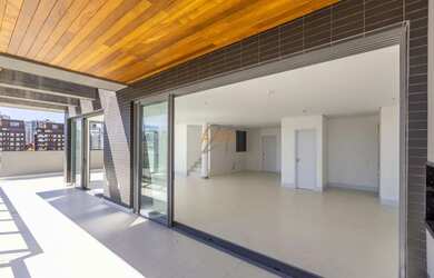 Imagem: O apartamento possui 3 Dormitórios, 5 Banheiros, 4 Vagas na