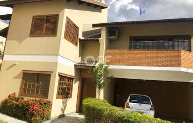 Imagem: A casa possui 3 Dormitórios, 4 Banheiros, 4 Vagas na garagem