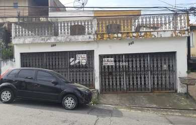 Imagem: A casa possui 2 Dormitórios, 3 Banheiros, 2 Vagas na garagem