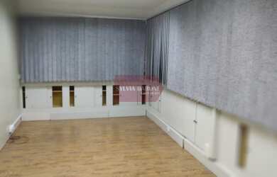 Imagem: O depósito possui 100m² de Área e está localizado em Bairro