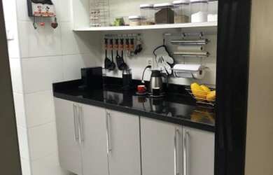 Imagem 9: Lindíssimo 2 quartos sala ampliada varanda cortina de vidro suíte 3bhs...