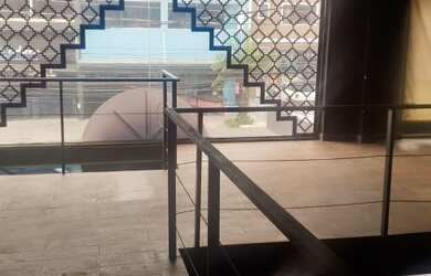 Imagem: O depósito possui 4 Vagas na garagem, 100m² de Área e está