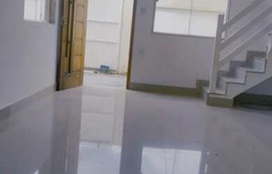 Imagem: A casa possui 2 Dormitórios, 1 Banheiro, 1 Vaga na garagem