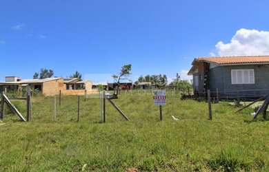 Imagem: O terreno está localizado em Arroio do Sal, RS à venda por