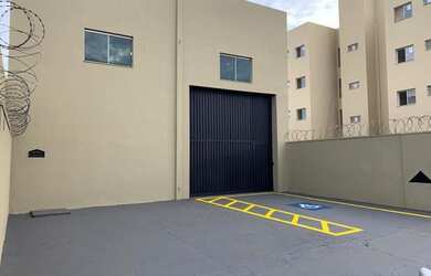 Imagem 2: Galpão à venda, 260m² por R$ 550.000 - Jardim Brasília - Uberlândia/MG