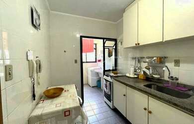 Imagem: O apartamento possui 1 Dormitório, 2 Banheiros, 1 Vaga na garagem