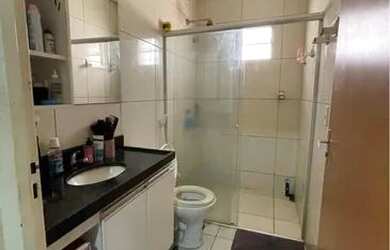 Imagem: A casa possui 2 Dormitórios, 1 Banheiro, 1 Vaga na garagem