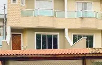 Imagem: A casa possui 3 Dormitórios, 1 Banheiro, 3 Vagas na garagem