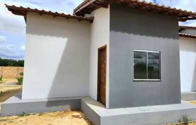 Imagem 1: Linda casa por apenas 180 mil no bairro Said Salomão e apta a financiar