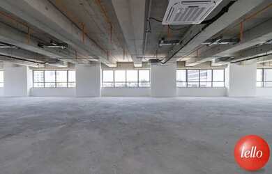 Imagem: O depósito possui 5 Vagas na garagem, 439m² de Área, Imóvel