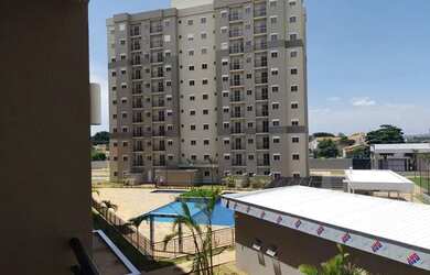 Imagem: O apartamento possui 2 Dormitórios, 1 Banheiro, 1 Vaga na garagem