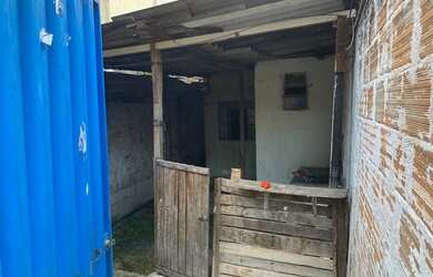 Imagem: A casa possui 2 Dormitórios, 1 Banheiro e 105m² de Área e