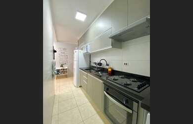 Imagem: O apartamento possui 2 Dormitórios, 1 Vaga na garagem e está