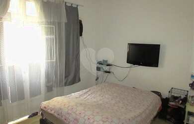 Imagem: A casa possui 2 Dormitórios, 2 Banheiros, 1 Vaga na garagem