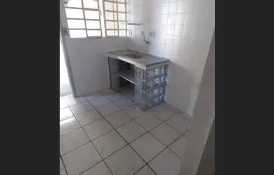 Imagem: A casa possui 2 Dormitórios, 2 Banheiros e 3 Vagas na garagem