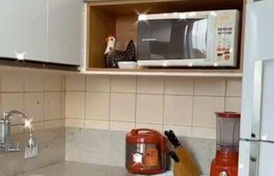 Imagem: O apartamento possui 2 Dormitórios, 1 Banheiro, 1 Vaga na garagem