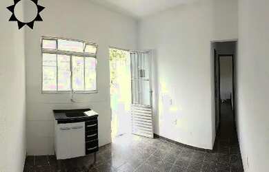 Imagem: A casa possui 1 Dormitório, 1 Banheiro e 40m² de Área e está