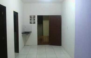 Imagem 2: Alugo casa. Varanda, 1 Vaga na garageme2 Dormitórios