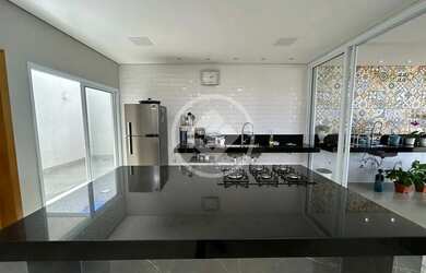 Imagem 7: Casa Alto Padrão, 4 Suítes, 1 suíte master com closet, 5 Banheiros...