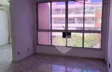 Imagem: O depósito possui 1 Vaga na garagem, 41m² de Área e está