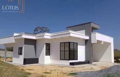 Imagem: A fazenda possui 86m² de Área e está localizado em Centro