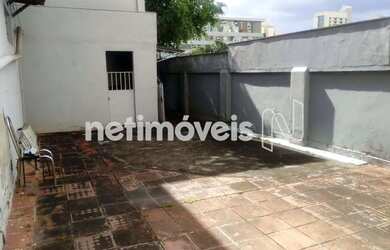 Imagem: O depósito possui 5 Vagas na garagem e 600m² de Área e está