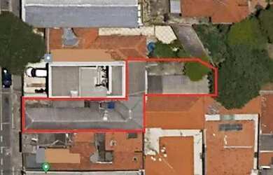 Imagem: O terreno possui 228m² de Área e está localizado em Santa
