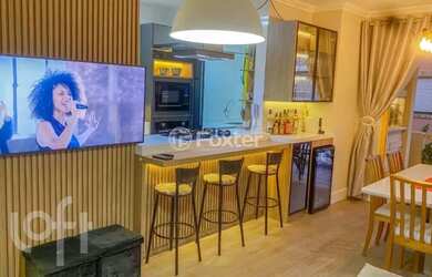 Imagem: O apartamento possui 2 Dormitórios, 1 Banheiro, 2 Vagas na