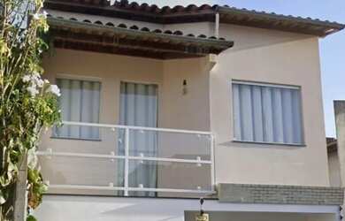 Imagem: A casa possui 3 Dormitórios, 3 Banheiros, 1 Vaga na garagem