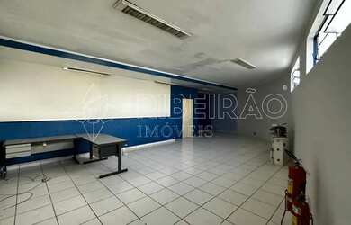 Imagem: O depósito possui 250m² de Área e está localizado em Vila