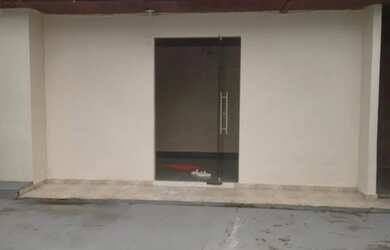 Imagem: A casa possui 4 Dormitórios, 3 Banheiros, 3 Vagas na garagem