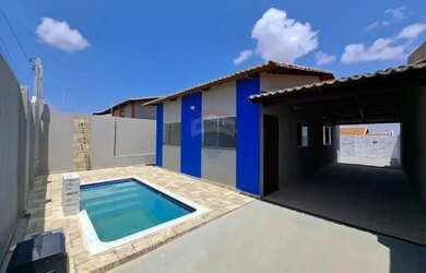 Imagem: A casa possui 2 Dormitórios, 1 Banheiro, 1 Vaga na garagem