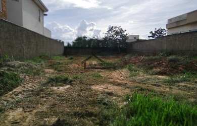 Imagem: O terreno possui 504m² de Área e está localizado em Alto