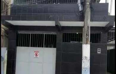 Imagem: A casa possui 3 Dormitórios, 3 Banheiros, 1 Vaga na garagem