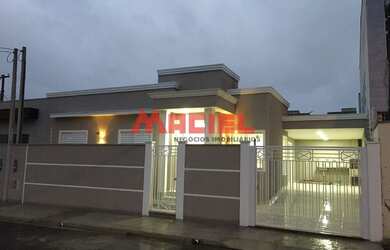 Imagem: A casa possui 3 Dormitórios, 3 Banheiros, 3 Vagas na garagem