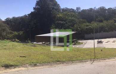 Imagem: O terreno à venda possui e está localizado em Loteamento