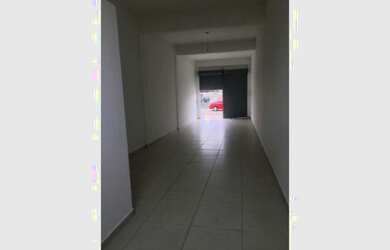 Imagem: O depósito possui 2 Vagas na garagem, 55m² de Área e está