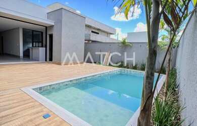 Imagem: A casa em condomínio possui 4 Dormitórios, 5 Banheiros, 3