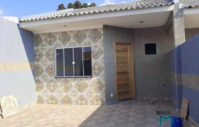 Imagem: A casa possui 2 Dormitórios, 1 Banheiro, 2 Vagas na garagem