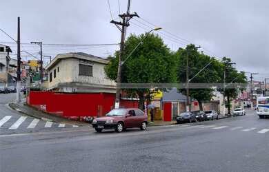 Imagem: O terreno possui 402m² de Área e está localizado em Vila