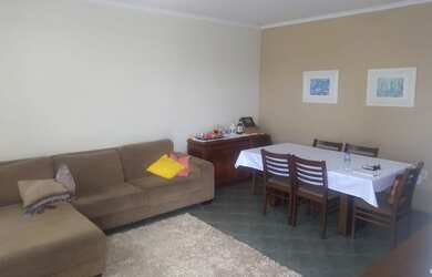 Imagem: A casa possui 3 Dormitórios, 3 Banheiros, 2 Vagas na garagem