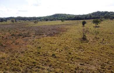 Imagem: A fazenda está localizado em Centro, General Carneiro à venda