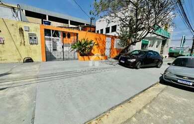 Imagem: A casa possui 3 Dormitórios, 2 Banheiros, 1 Vaga na garagem