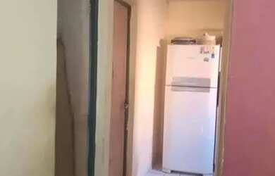 Imagem: A casa possui 2 Dormitórios, 1 Banheiro, 1 Vaga na garagem